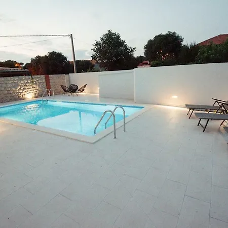 Villa Luca Konjevrate